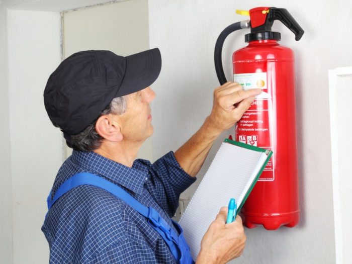 Extintores y otros productos para impedir incendios en casas